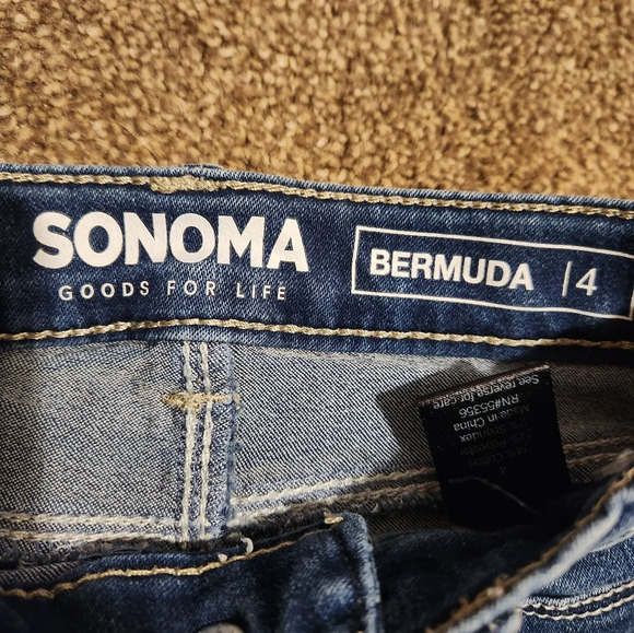 Sonoma Girl's Size 4 Bermuda Jean Shorts - Picture 4 of 7